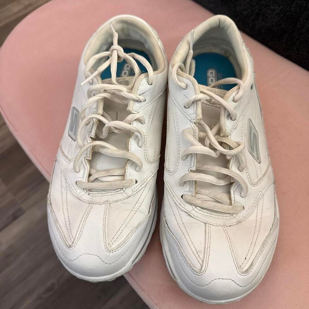 Skechers Women's White and Cream Trainers